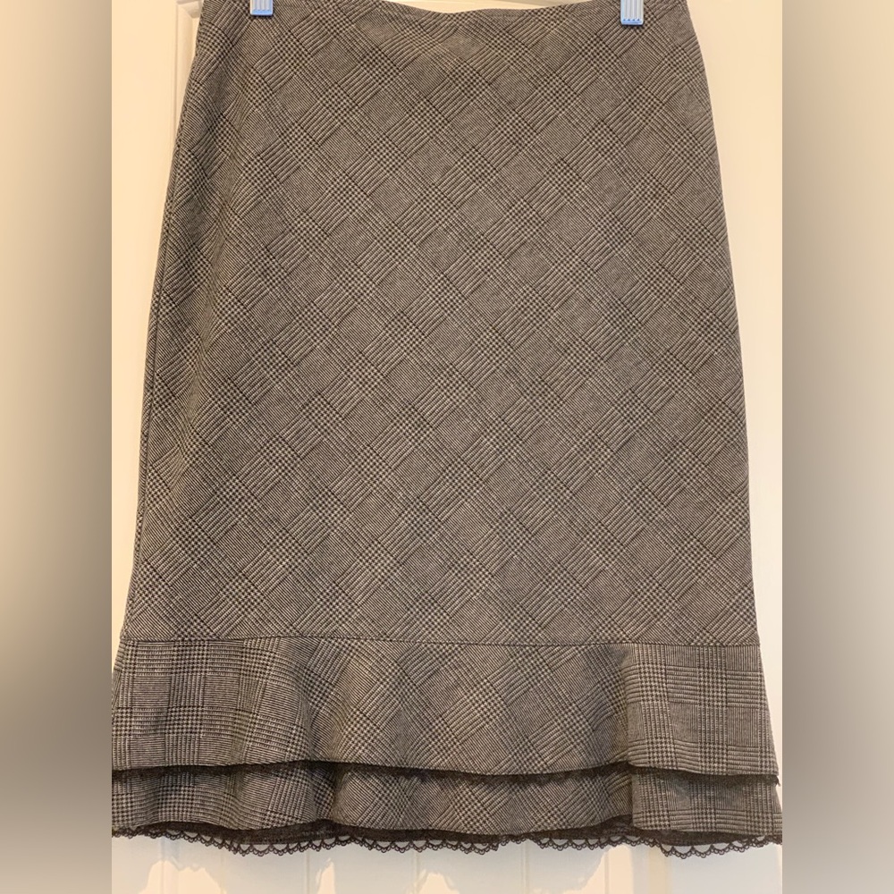 Express| Size Small Herringbone Pattern Skirt - image 1